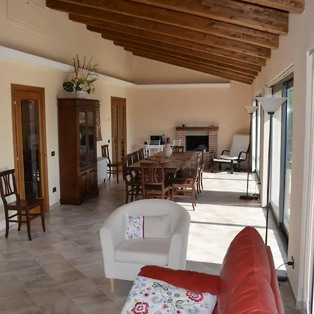 아파트 Panoramico Nelle Vicinanze Di Gubbio 시길로