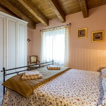 Panoramico Nelle Vicinanze Di Gubbio 아파트 *